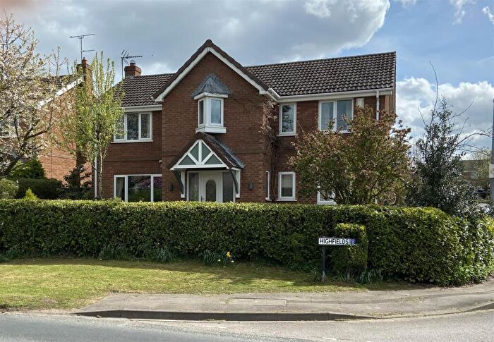 4 Bedroom Detached House For Sale In Highfields, South Cave, HU15