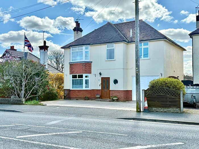 4 Bedroom Detached House For Sale In Foxhall Road, Ipswich, IP4