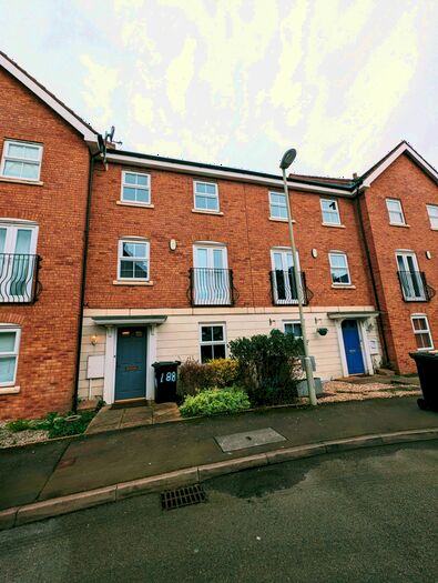 4 Bedroom House To Rent In Attingham Drive, Dudley, DY1