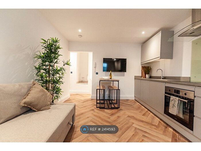 1 Bedroom Flat To Rent In Lincoln Street, York, YO26