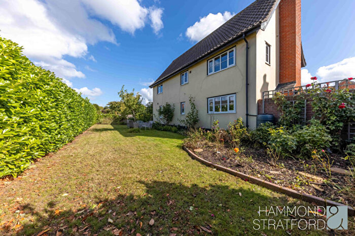 4 Bedroom Detached House For Sale In Hill Farm Road, Long Stratton, NR15