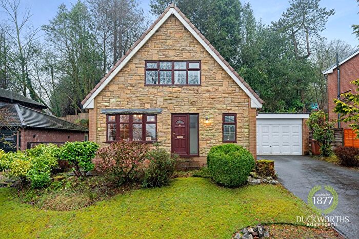 3 Bedroom Detached House For Sale In Holly Tree Close, Darwen, BB3