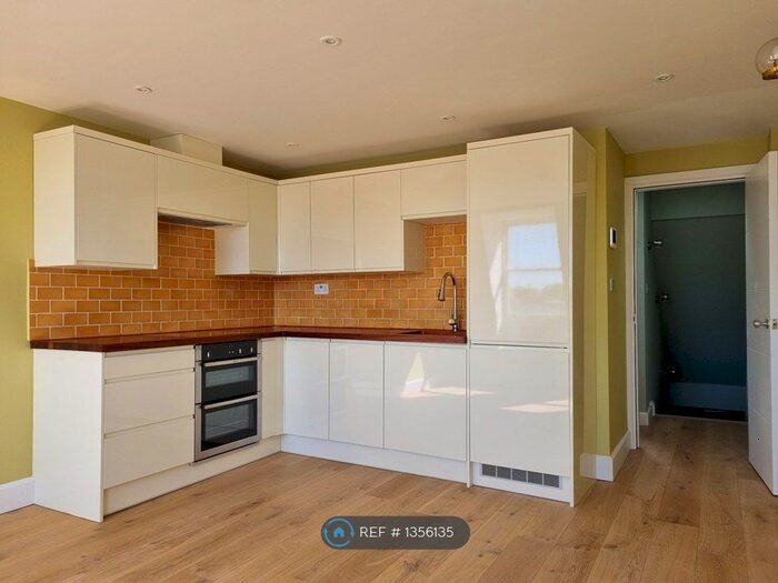 1 Bedroom Flat To Rent In Ford Close, London, E3