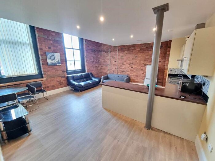 2 Bedroom Flat To Rent In Albion House, Hick Street, Little Germany, BD1