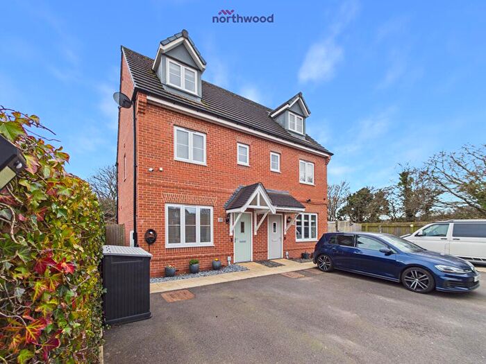 3 Bedroom Semi Detached House For Sale In Moss Wood Court, Wrexham, Wrexham, LL11