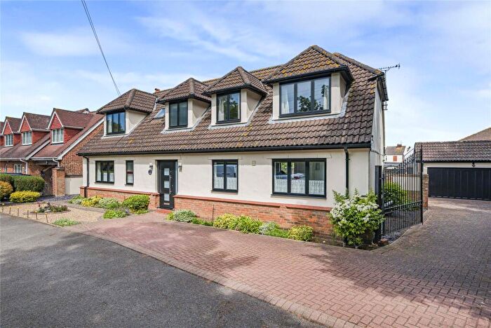 3 Bedroom Detached House For Sale In St. James Court, Greenhithe, Kent, DA9
