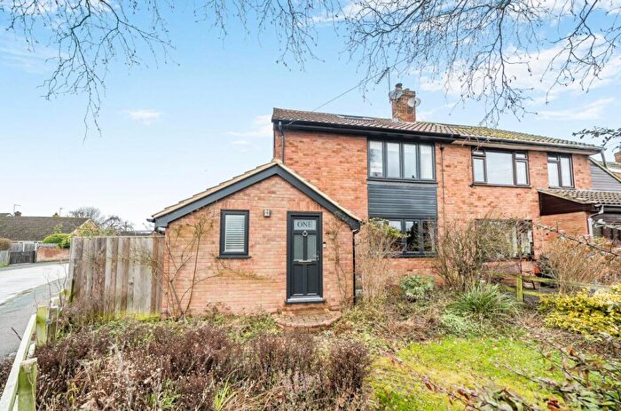 3 Bedroom Semi-Detached House For Sale In Golders Close, Ickford, HP18