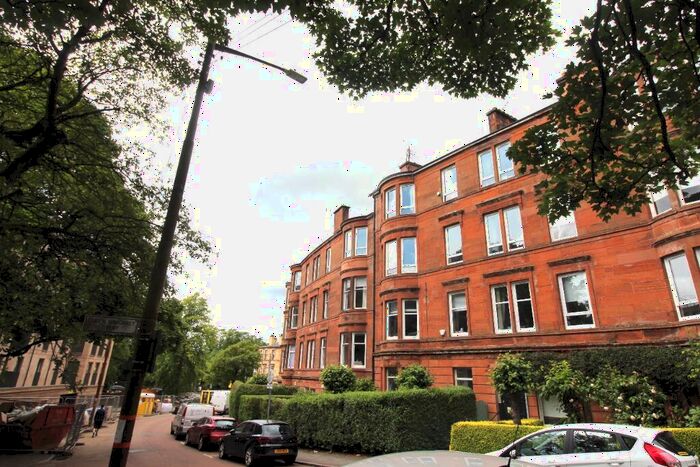 3 Bedroom Flat To Rent In Hmo Fergus Drive, Botanics, Glasgow, G20