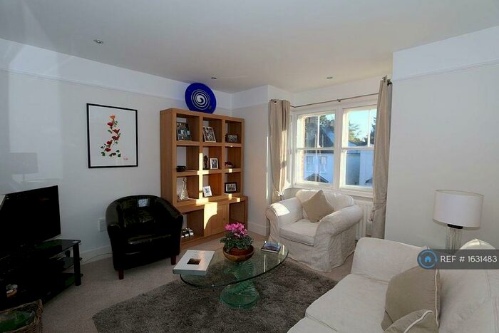 1 Bedroom Maisonette To Rent In High Path Road, Guildford, GU1