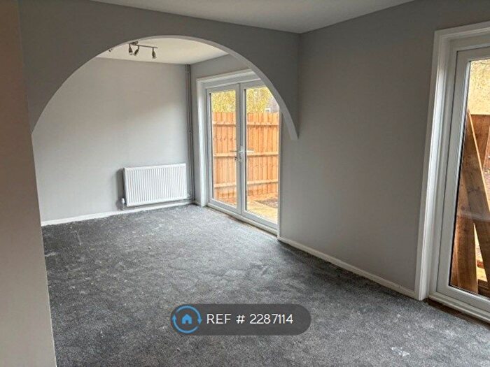 3 Bedroom Semi-Detached House To Rent In North Holme Court, Northampton, NN3