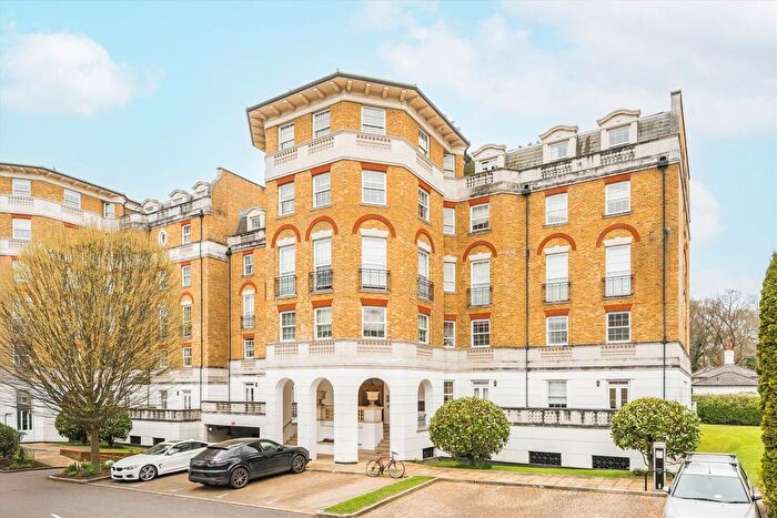 2 Bedroom Flat To Rent In Chapman Square, Wimbledon, SW19