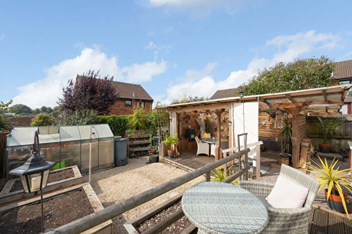 2 Bedroom Detached Bungalow For Sale In Elizabeth Drive, Devizes, SN10