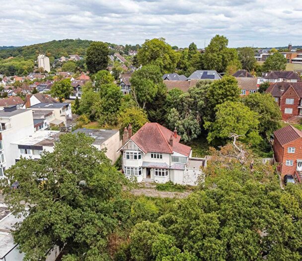 4 Bedroom Detached House For Sale In Mansfield Hill, London, E4