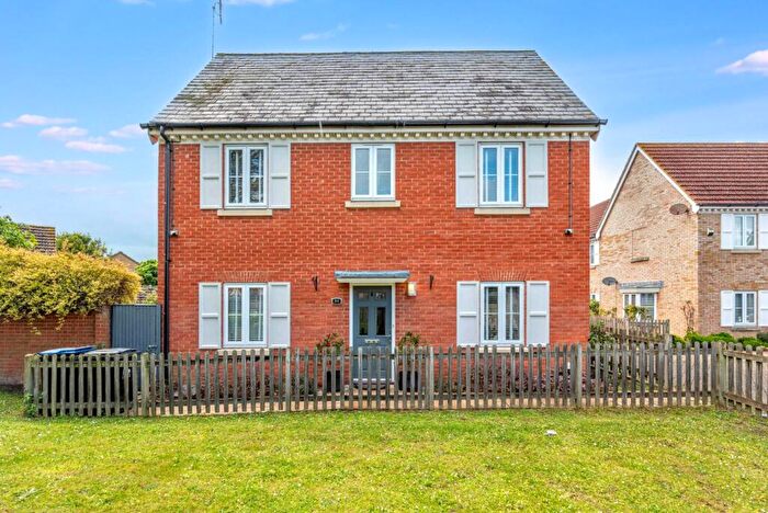 3 Bedroom Semi-Detached House For Sale In Gilbert Way, Canterbury, CT1