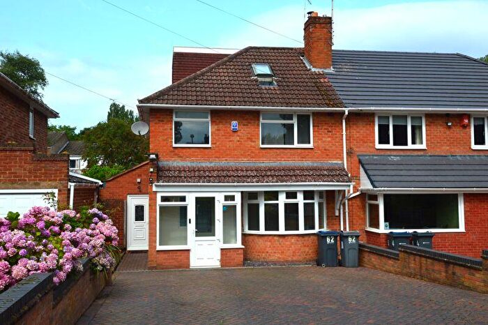 4 Bedroom Semi-Detached House To Rent In Chamberlain Road, Kings Heath, B13