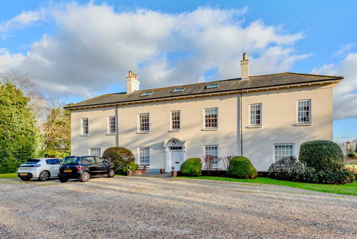 2 Bedroom Apartment For Sale In Salthill Road, Chichester, PO19