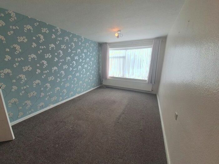 2 Bedroom Flat To Rent In Redditch Road, Kings Norton, Birmingham, B38