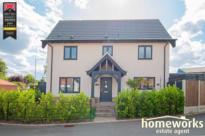 4 Bedroom Detached House For Sale In Cowslip Croft, Shipdham, IP25