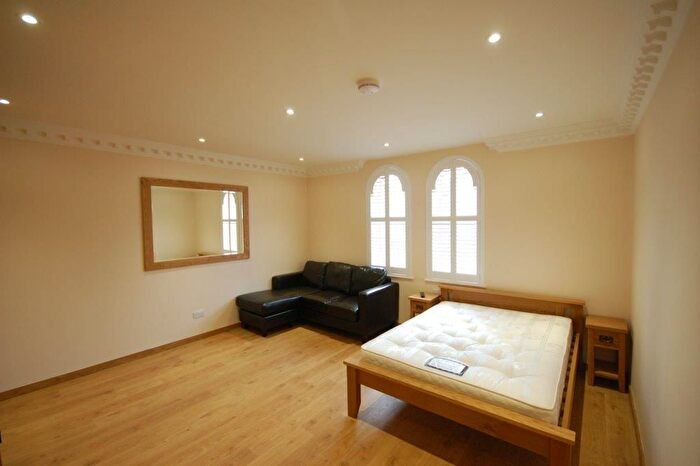 Studio To Rent In Russell Street, Reading, RG1