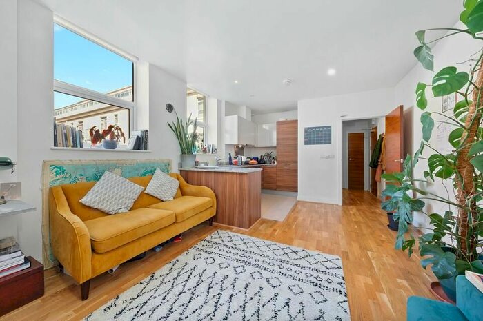 1 Bedroom Flat To Rent In Bromyard Avenue, London, W3