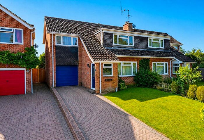 4 Bedroom Semi-Detached House For Sale In Laurel Close, North Warnborough, Hook, RG29