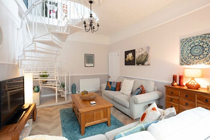 3 Bedroom Semi-Detached House For Sale In Station Road, Thornton, KY1