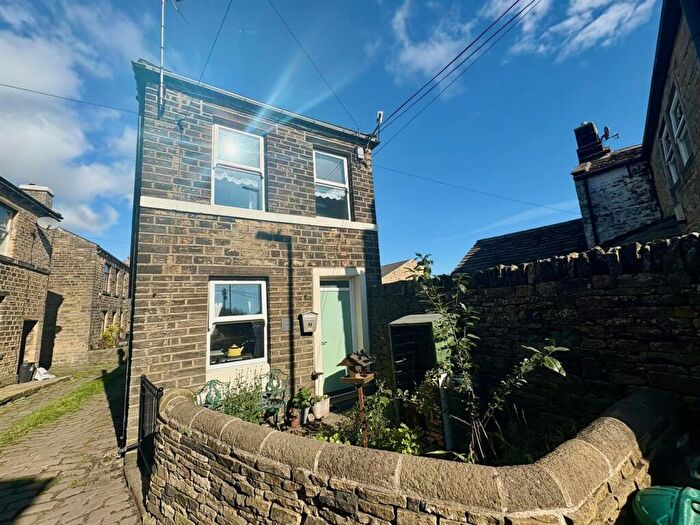 1 Bedroom Cottage For Sale In Drury Lane, Stainland, Halifax, HX4
