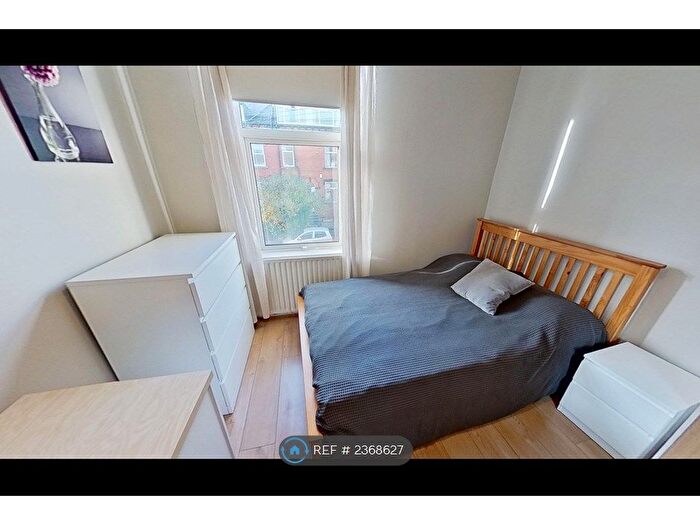 4 Bedroom Terraced House To Rent In Beechwood Terrace, Leeds, LS4