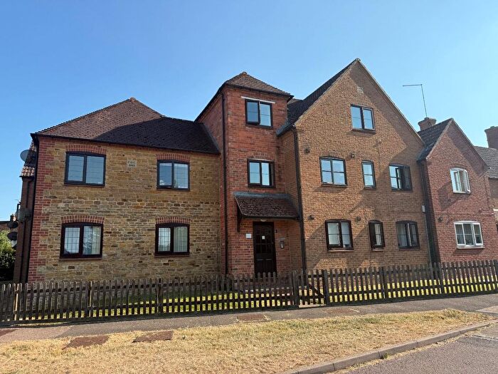 2 Bedroom Flat For Sale In Lunchfield Lane, Moulton, Northampton, NN3