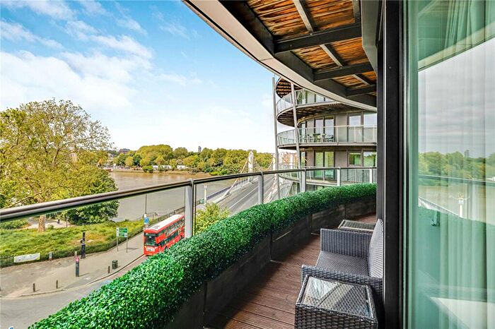 3 Bedroom Apartment For Sale In Oswald Building, Queenstown Road, London, SW11