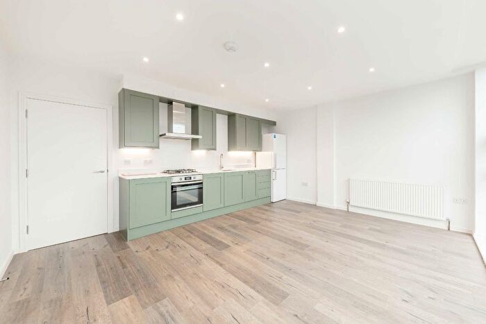 1 Bedroom Flat To Rent In Elm Grove, Wimbledon, SW19