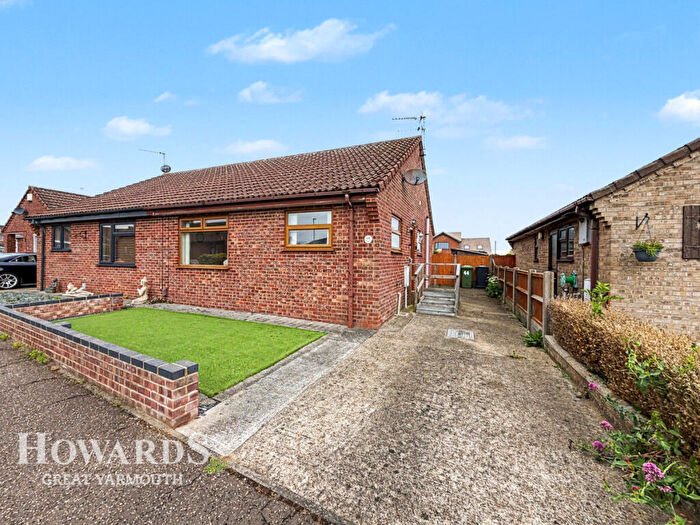 2 Bedroom Semi-Detached Bungalow For Sale In Covent Garden Road, Caister-on-Sea, NR30