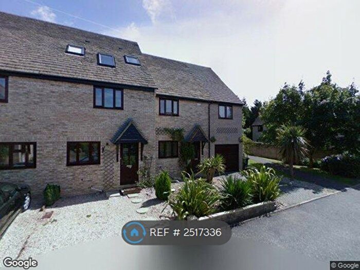 4 Bedroom Terraced House To Rent In Donnington Close, Witney, OX28