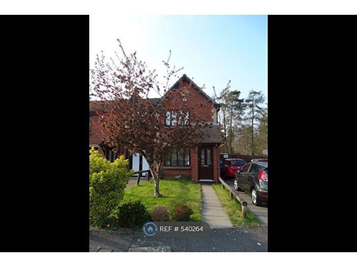 2 Bedroom End Of Terrace House To Rent In Pyegrove Chase, Bracknell, RG12