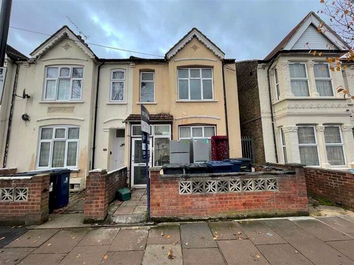2 Bedroom Flat To Rent In West End Road, Southall, Middlesex, UB1