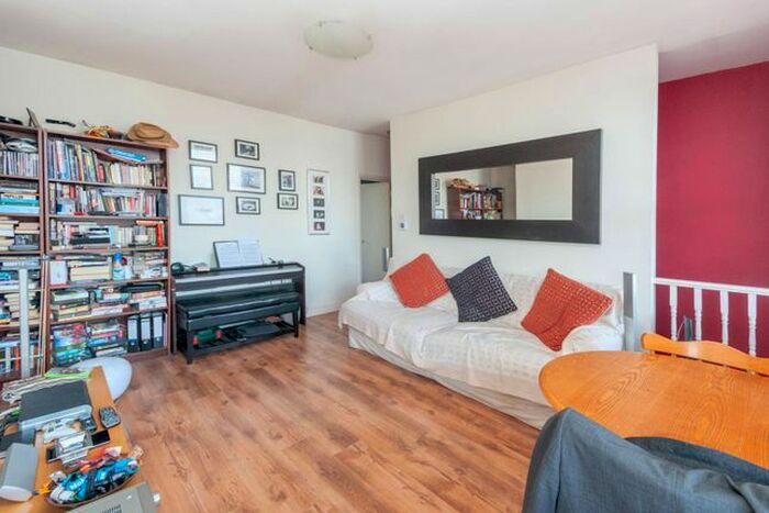 1 Bedroom Flat To Rent In Churchfield Road, Poet's Corner, London, W3