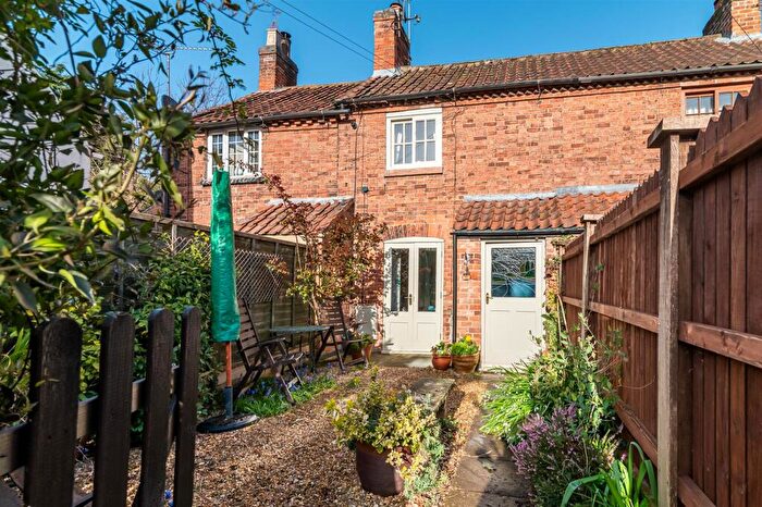 1 Bedroom Cottage For Sale In Station Road, Lowdham, Nottingham, NG14