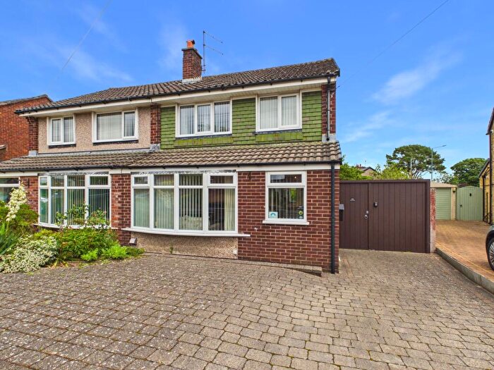 3 Bedroom Semi-Detached House For Sale In Beechwood Drive, Ormskirk, L39