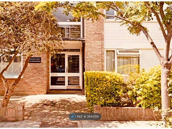1 Bedroom Flat To Rent In Harveur Court, London, SW19