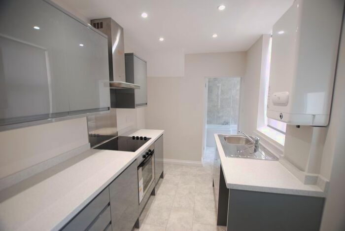 2 Bedroom Flat To Rent In Salters Road, Gosforth, Newcastle Upon Tyne, NE3