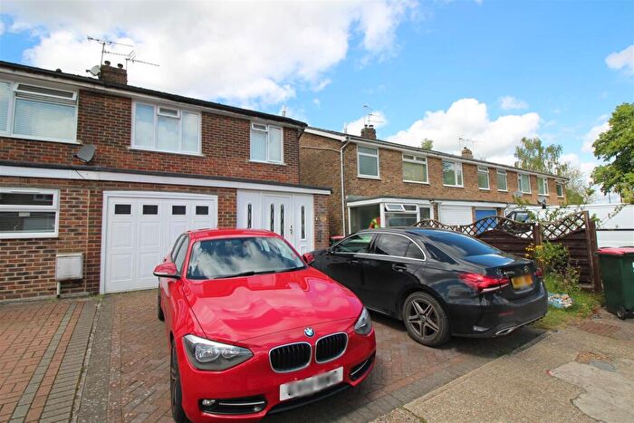 3 Bedroom House To Rent In Saunders Close, Crawley, RH10