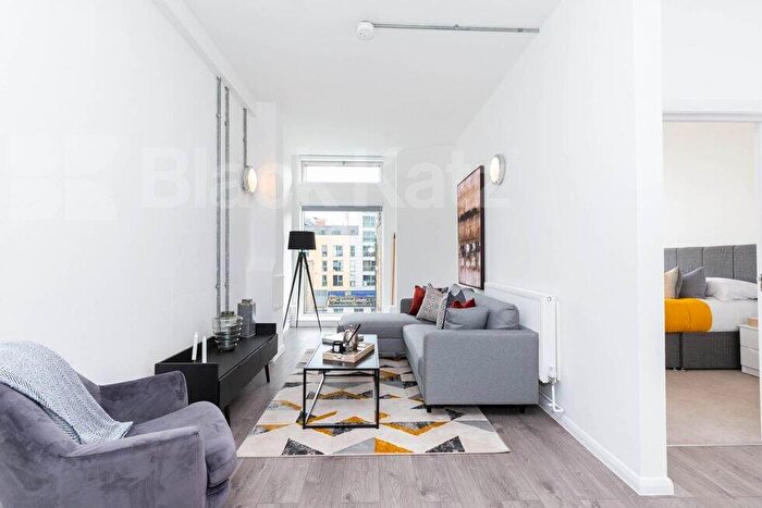 2 Bedroom Flat To Rent In Ability Plaza - Kingsland Road, Dalston, E8