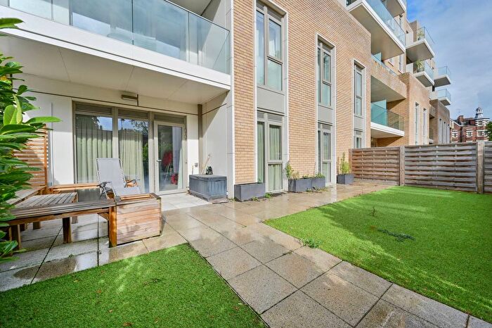 2 Bedroom Flat For Sale In Filmworks Walk, Ealing, London, W5