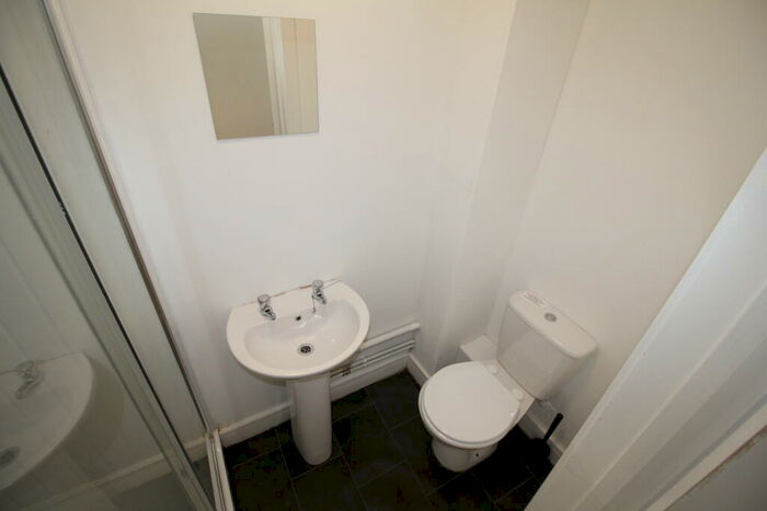 5 Bedroom Detached House To Rent In A Heathcote Road, Whitnash, Leamington Spa, CV31