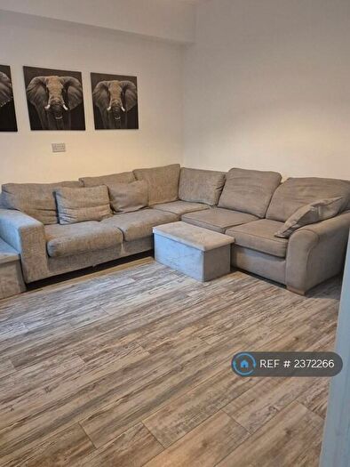 4 Bedroom Terraced House To Rent In Moseley Road, Fallowfield, M14