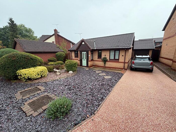 2 Bedroom Detached Bungalow For Sale In Cornfield Close, Great Sutton, CH66