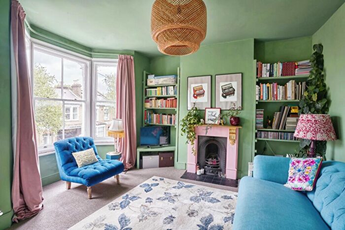 1 Bedroom Flat To Rent In Nutbrook Street Peckham, SE15