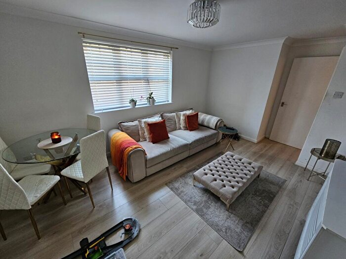 2 Bedroom Apartment To Rent In Earls Meade, Luton, LU2