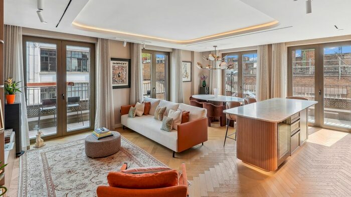 3 Bedroom Flat To Rent In Fareham Street, London, W1F