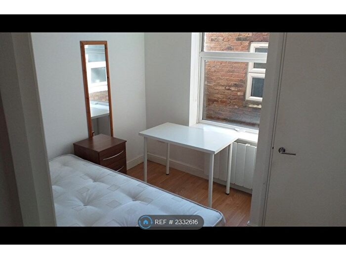 3 Bedroom Flat To Rent In Davenant Road, London, N19